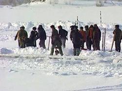 На Байкале утонули 2 человека - их машина ушла под лед [01.04.2007 14:18]