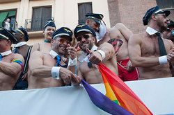 Туристы-геи обогащают Испанию [01.09.2015 16:22]