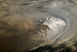 Извержения вулканов вызывают засуху и наводнения [11.11.2010 18:56]