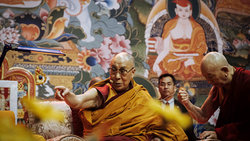 Далай-Лама: уроки доброты в образовательных учреждениях уменьшат уровень самоубийств [11.08.2017 14:35]