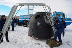 Российские космонавты вернулись на Землю [12.03.2015 09:20]