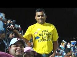 Жителя Венесуэлы будут судоть за футболку с Чавесом [13.11.2010 09:16]