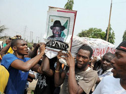 Власти Нигерии начали диалоги с забастовщиками [13.01.2012 12:28]