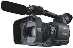 Выпущена видеокамера для съёмки HD-Video на флэш-накопителях [13.12.2005 07:27]