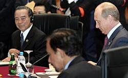 Путин надеется на интерес сингапурского бизнеса к ОЭЗ в РФ [13.12.2005 14:52]