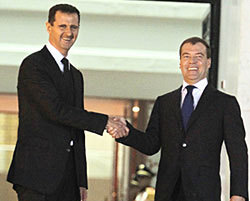 Медведева встретили в сирийской арабской республике фальшивым гимном России (видео) [14.05.2010 11:41]