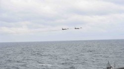 Су-24 провел ` ложное атака ` на корабль США [16.02.2017 11:45]