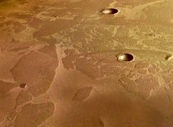 Семиклассники из США обнаружили на Марсе загадочный ` люк ` (фото) [18.06.2010 14:33]