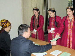 В Туркмении зарегистрировали 8 кандидатов в президенты [18.01.2012 11:04]