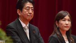 На японских островах набирает обороты крупный коррупционный скандал [23.03.2017 10:56]