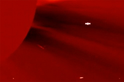 NASA заснял НЛО в районе Солнца (видео) [24.11.2015 11:36]
