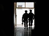 В Ираке при взрыве ` придорожных бомб ` лишились жизни пятеро американских солдат [26.03.2007 12:03]