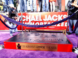 Майкл Джексон посмертно удостоен высшей почести на Аллее славы [27.01.2012 13:49]