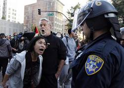 В Калифорнии вспыхнули беспорядки во время шествия неонацистов [27.06.2016 10:48]