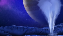 На спутнике Юпитера извергается шлейф водяного пара [27.09.2016 10:55]