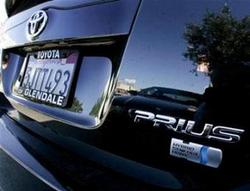 Toyota научила свои автомобили парковаться без помощи руля [28.03.2007 18:29]
