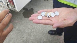 В Шанхае женщина закидала самолет монетами [28.06.2017 10:51]