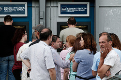 Греция из-за паники закрыла все банки [29.06.2015 10:35]