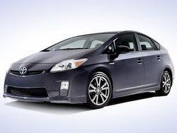 ` Тойота ` сделала гибрид Prius чуть спортивнее [03.11.2010 09:35]