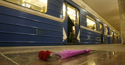 Взрывы в петербургском метро: 9 человек лишились жизни [03.04.2017 17:53]