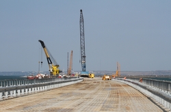 Керченский мост строят 2500 строителей [30.05.2016 15:47]