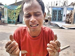 Землетрясение сделало бездомными почти 650 тыс. индонезийцев [31.05.2006 14:29]