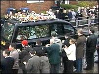 В Белфасте похоронили легенду футбола [04.12.2005 07:08]