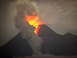 В результате извержения вулкана Мерапи умер 21 человек [05.11.2010 09:18]