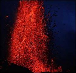 Ожил наиболее опасный вулкан в мире [06.12.2005 11:35]