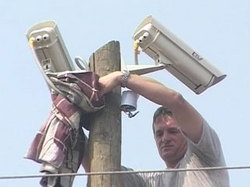 Видеокамеры в поселках для погорельцев отключили [08.11.2010 09:41]