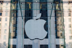 Эппл запатентовала ` гибкий iPhone ` [08.10.2014 13:21]