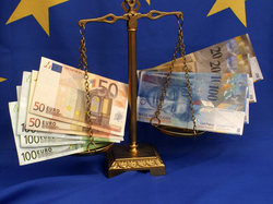 Швейцарский франк имеют возможность привязать к евро [12.08.2011 12:04]