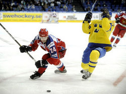 Сборная России по хоккею проиграла шведам в матче Евротура [13.11.2010 17:00]
