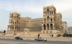 Довыборы в парламент Азербайджана прошли спокойно [14.05.2006 13:59]