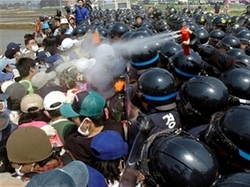 В Южной Корее прошли многочисленные антиамериканские демонстрации [14.05.2006 14:52]