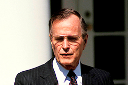 Джордж Буш - старший сломал шею [16.07.2015 10:16]
