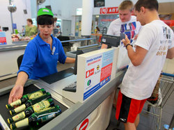 Минэкономики заставит магазины принимать банковские карты [18.08.2011 10:56]