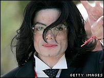 У Майкла Джексона отбирают архив ` Битлз ` [20.12.2005 15:29]