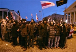 Послы стран ЕС прибыли на митинг белорусской оппозиции [21.03.2006 20:53]