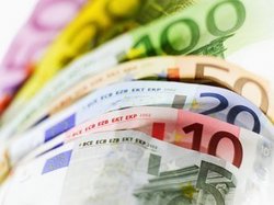 Курс евро на ММВБ превысил 42 рубля [22.08.2011 11:06]