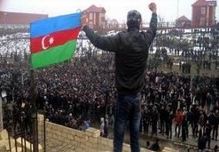 Азербайджан оказался между молотом и наковальней [22.03.2012 12:43]