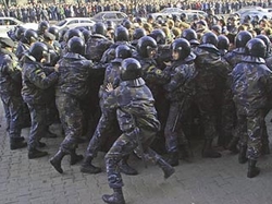 Белорусская противоборствующая политическая сила готовит массововый митинг 25 марта [22.03.2006 18:35]