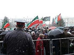 В Казани прошла акция в поддержку арестованных в РФ бывших заключенных Гуантанамо [26.03.2006 14:53]