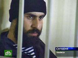 Арутюнян, обвиняемый в покушении на Буша и Саакашвили, пришел в суд с зашитым ртом [27.12.2005 15:10]