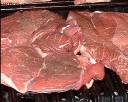 Южная Осетия запретила ввоз из Грузии скота и мясомолочной продукции [27.07.2006 15:20]